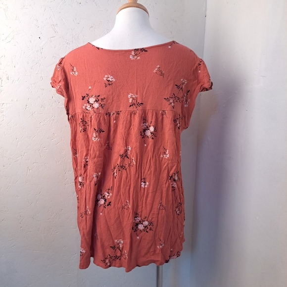 Denver Hayes | pink floral cute t shirt with front key hole tie up - Picture 8 of 14